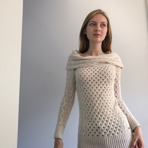 Guess Sweaters - Guess off the shoulder sweater